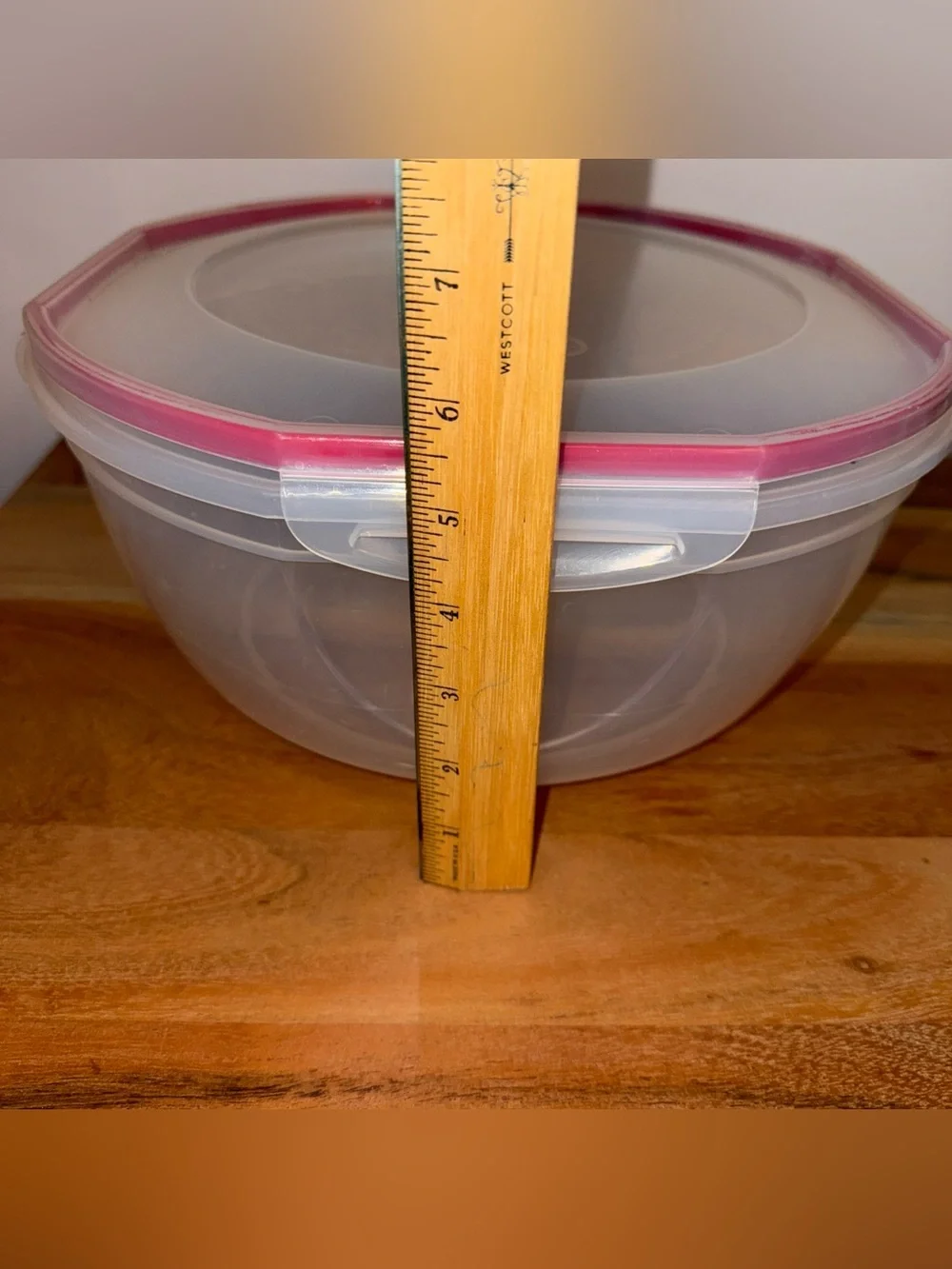 Sterilite Ultra Seal 8.1 qt Food Storage Bowl - Clear With Red Trim Seal
